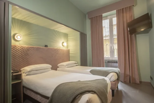 غرفة متصلة عائلية بسريرين مزدوجين، Milani Hotel 5/10
