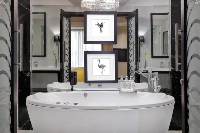 2 Bedrooms, Royal, Suite, King Bed, 2 King Beds, voco Riyadh by IHG 7/10