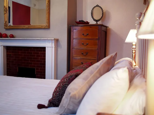 غرفة بسرير مزدوج بحمام خاص، The Coach House Canterbury 5/8