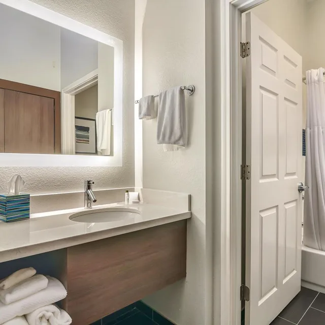 جناح بغرفتي نوم، Staybridge Suites Tyler University Area 4/10