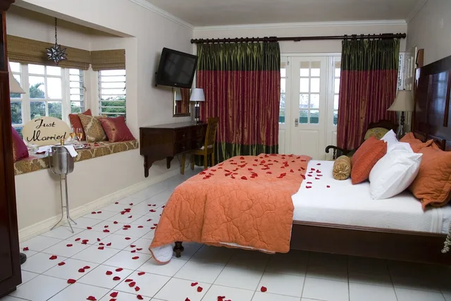 جناح جونيور بسرير كينج، The Cardiff Hotel And Spa 3/6