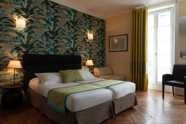 غرفة عائلية بسرير مزدوج وسريرين منفصلين، The Originals Boutique Hotel Victoria Fontainebleau 2/5