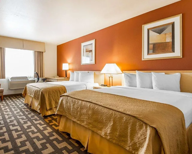 غرفة بسريرين كوين، Quality Inn Petaluma - Sonoma 2/3