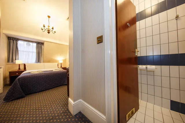 غرفة بسرير مزدوج، Regency House 8/8