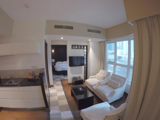 شقة بغرفتي نوم، Number One Tower Suites 1/1