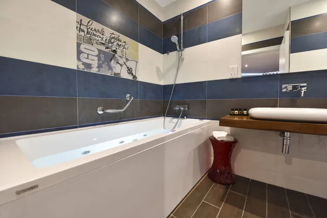 غرفة كومفورت بسرير كوين، Quaint Boutique Hotel Xewkija 9/10