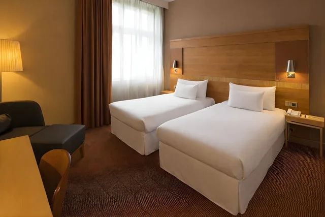 غرفة قياسية بسريرين منفصلين، Mercure Ostrava Center Hotel 3/7