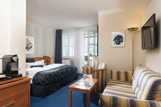 غرفة سوبيريور بسرير كوين بشرفة، Radisson Blu Hotel, Halle-Merseburg 3/4