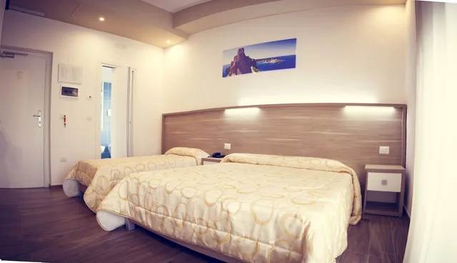 غرفة ثلاثية بثلاثة أسرّة، Hotel Fini 2/10
