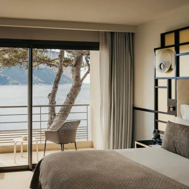 غرفة تنفيذية بإطلالة على البحر، Hotel Les Roches Blanches 7/10