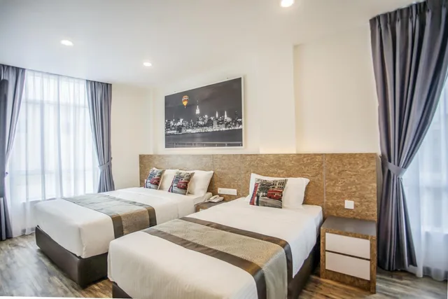 Semi Room, Deluxe, Triple, 1 Queen and 1 Semi Double Bed، Natura Hotel 2/2