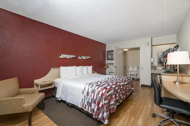 غرفة قياسية بسرير مزدوج لذوي الإعاقة، Red Roof Inn Chapel Hill - UNC 6/10