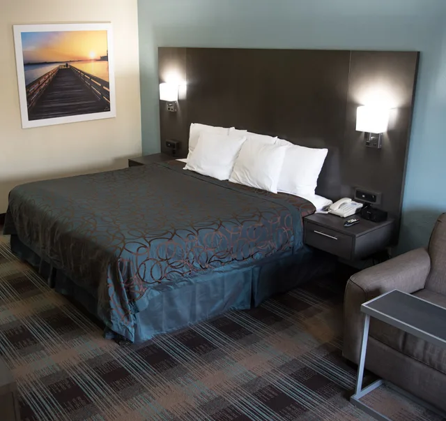 غرفة بسرير كينج لذوي الإعاقة، Days Inn By Wyndham Ladson Summerville Charleston 4/7