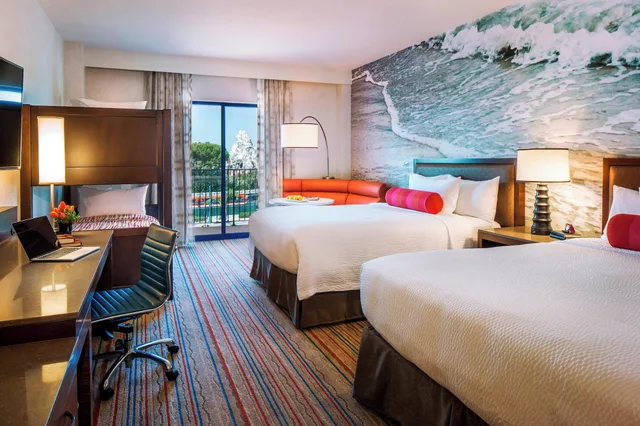 Room, 2 Queen Beds, Resort View, Balcony، Courtyard Anaheim Theme Park Entrance 4/10
