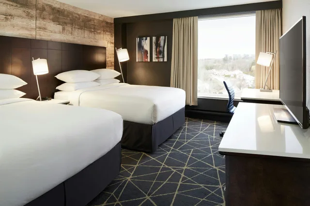 غرفة، Delta Hotels By Marriott Sherbrooke Conference Centre 12/12