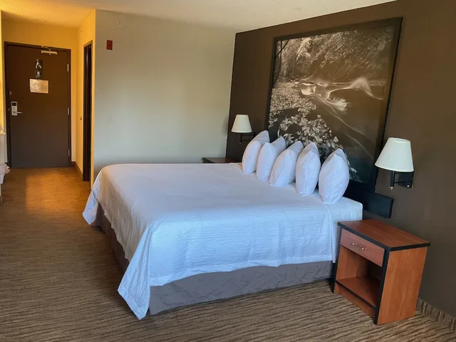غرفة قياسية بسرير كينج، Super 8 by Wyndham Colorado Springs Airport 3/3