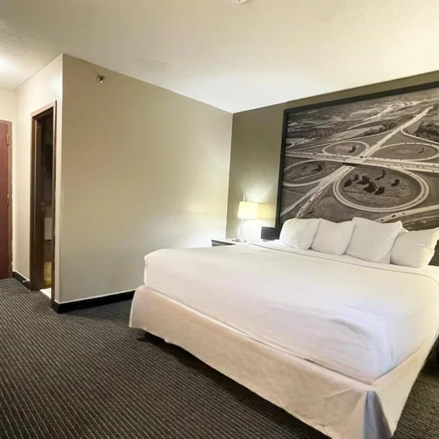 غرفة بسرير كينج لذوي الإعاقة، Super 8 By Wyndham St Charles 5/10