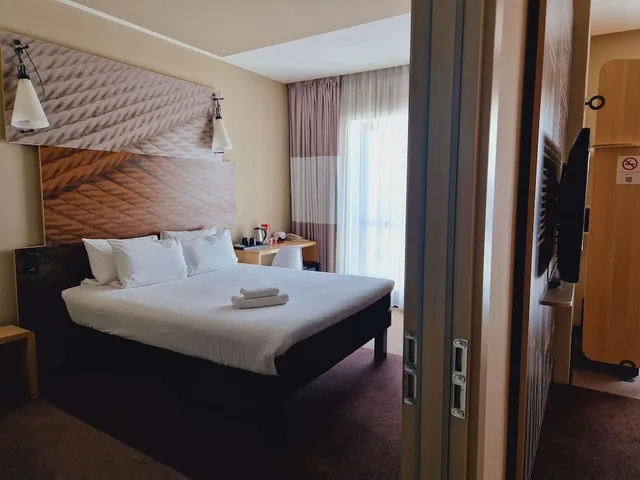 غرفة قياسية بسرير مزدوج، ibis Aktobe Hotel 3/8