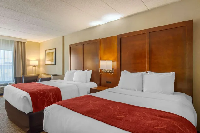 Room, 2 Queen Beds, Sofa, Comfort Suites South Park 1/1
