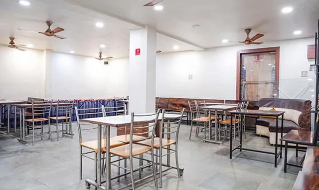 Oyo 3340 Hotel Ashirwad Regency، بوبال 32/38