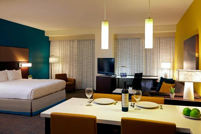 استوديو كبير بسرير كينج مع أريكة لذوي الإعاقة، Residence Inn by Marriott Los Angeles LAX/Century Boulevard 2/6