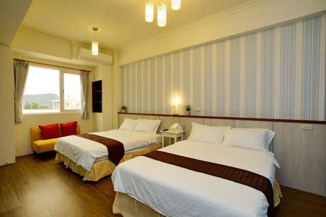 غرفة رباعية بسريرين مزدوجين، Soft Travel Hostel 1/4