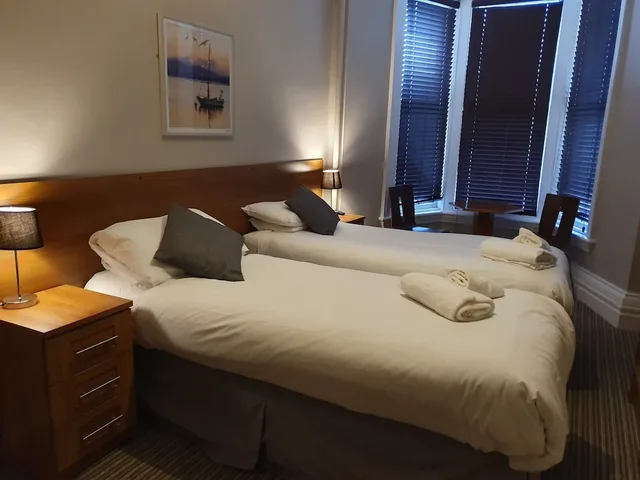 غرفة قياسية بسريرين منفصلين، The York Hotel 1/4