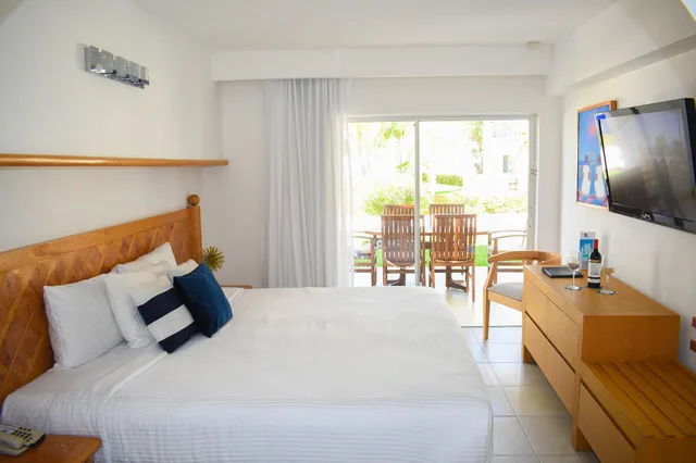 3 Bedrooms, Villa, King Bed, Kitchen, Beachscape Kin Ha Villas and Suites 1/10