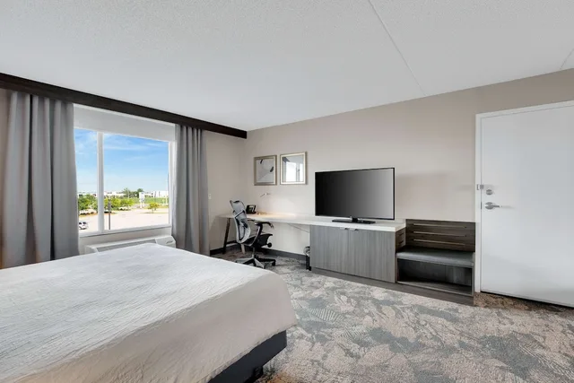 غرفة بسرير كينج لذوي الإعاقة، Hilton Garden Inn Brampton 2/7