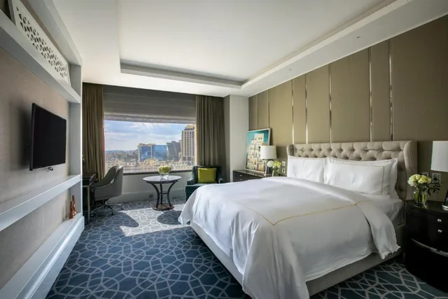 غرفة بسرير كينج، Fairmont Amman 2/9