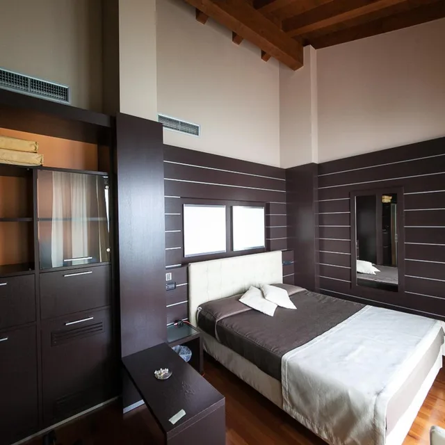 جناح بإطلالة على البحيرة بجاكوزي، Hotel Aurora 2/10