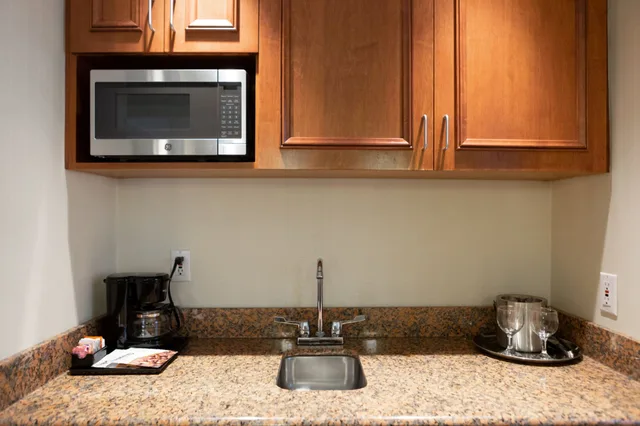 1 Bedroom, Adjoining, Elite, Space, Suite, Apartment, 2 Queen Beds, Sofa، San Carlos Hotel 8/8