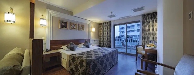 Family, Twin Beds, Land View، Alba Queen 1/4