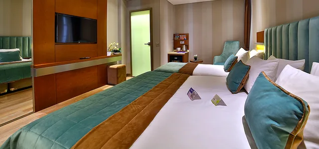 غرفة متصلة عائلية، The Tango Hotel 3/4