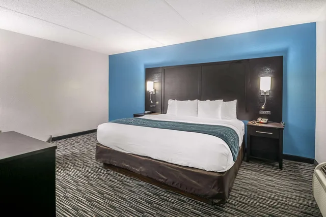غرفة بسرير كينج، Comfort Inn Gainesville - University Area 1/2