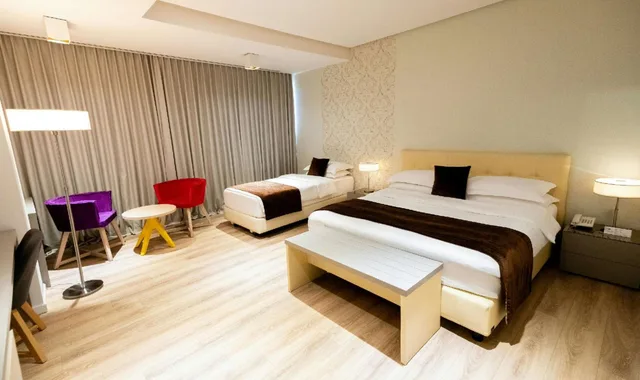 غرفة ديلوكس بسرير مزدوج مع سرير إضافي، Best Western Premier Ark Hotel 1/4