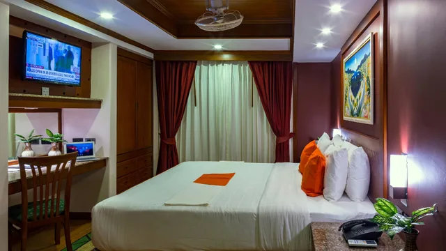 غرفة بسرير كينج بإطلالة على البحر بغرفة نوم واحدة، Pacific Club Resort 2/3