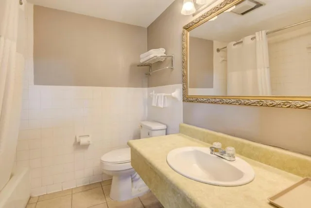 غرفة بسريرين كوين، Rise Inn by OYO GA US-441 7/8