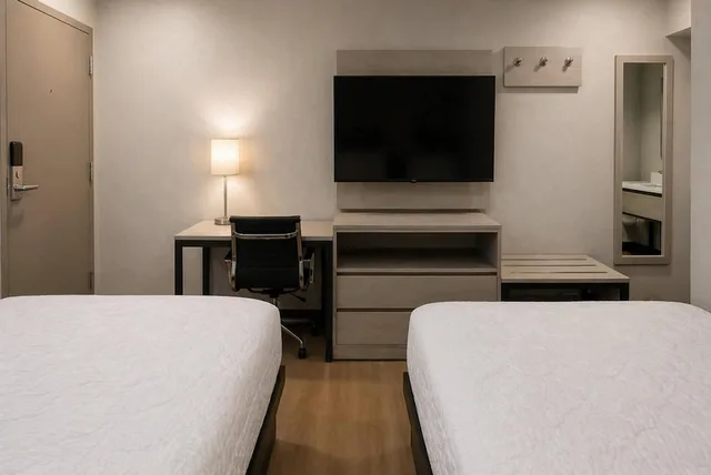 غرفة قياسية بسريرين مزدوجين، Park Inn by Radisson, Salt Lake City Downtown 7/10