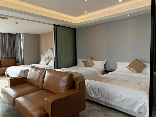 2 Bedrooms, Family, Suite, Pengman International Apartment Hotel (Beijing Road Jiedeng Duhui) 1/2