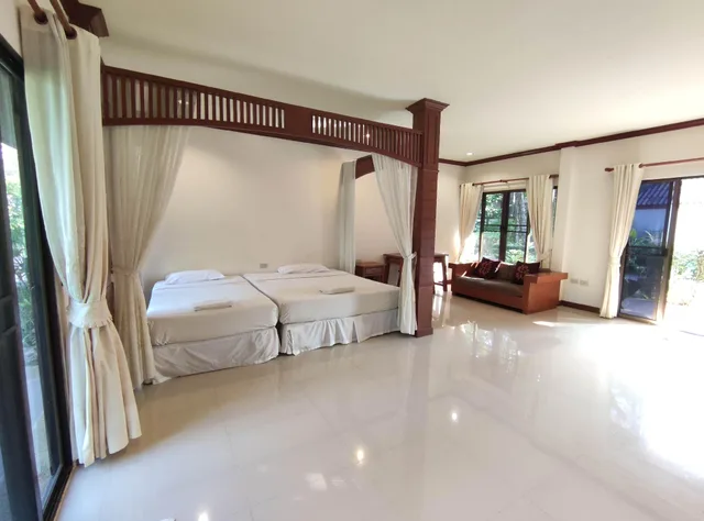 بنغل، Thara Cholapruek Resort 1/1