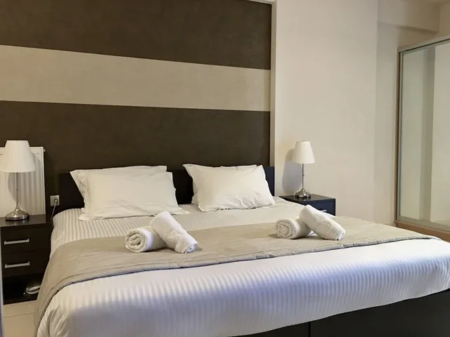 Deluxe, Triple, 1 King and 1 Single Beds, Mc Queen Hotel 1/5