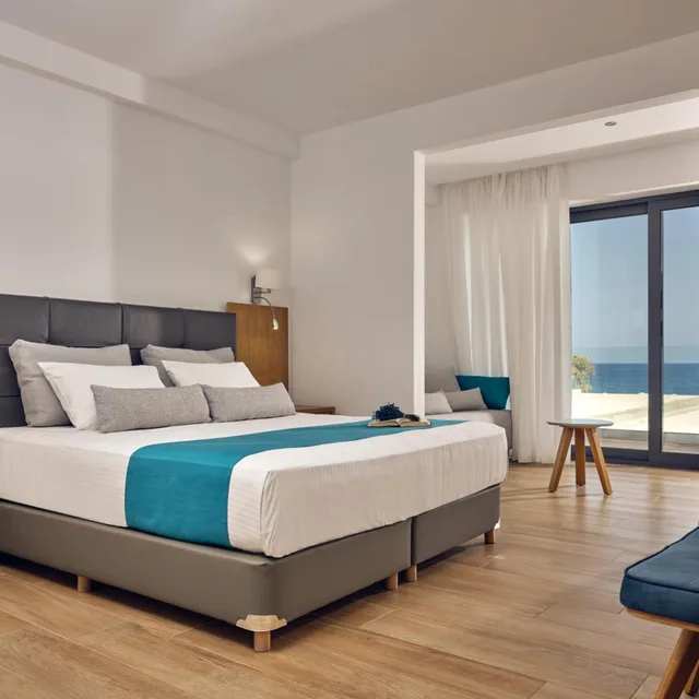 جناح بإطلالة على البحر بشرفة، Cavo Orient Beach Hotel 1/5
