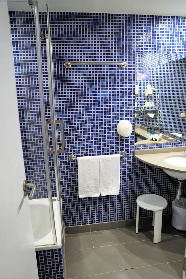 Room, Quadruple, Port Feria Valencia 5/7