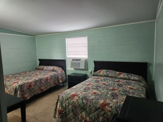 2 Full Beds Non-Smoking، Bama Motel Mobile I-65 & US-90 3/10