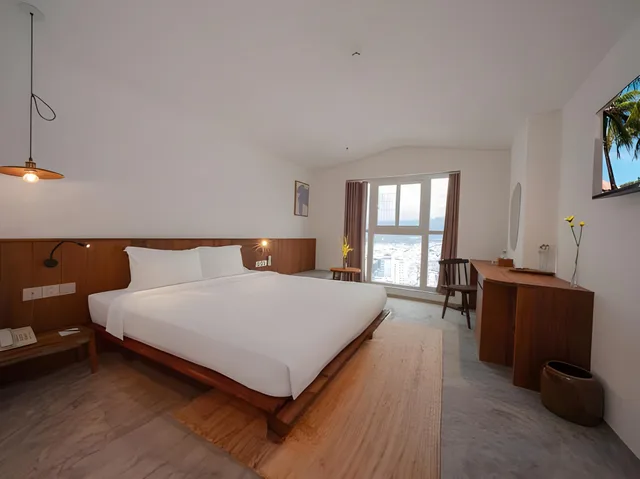 Rustic, Queen Bed, City View، GREEN WORLD HOTEL NHA TRANG 1/2