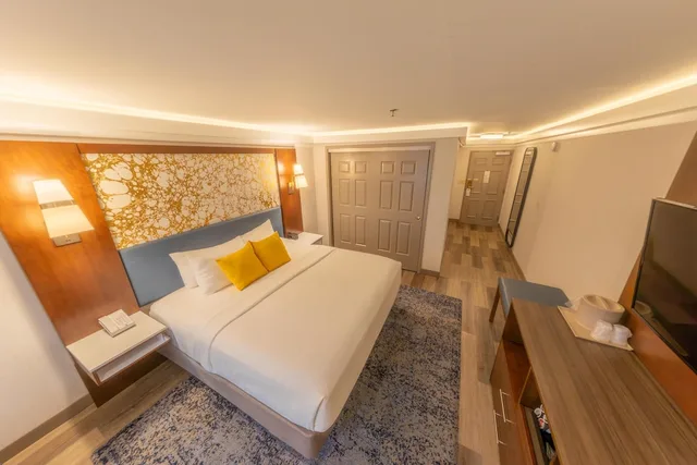 غرفة قياسية بسرير كينج لذوي الإعاقة، The Westfield Inn, BW Signature Collection 1/10