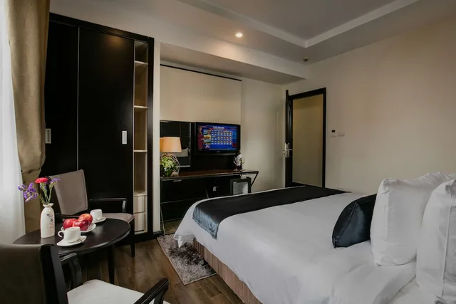 Deluxe, Double Bed, La Sante Hotel Spa 2/4