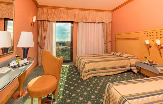 غرفة قياسية ثلاثية، Hotel Antonella 2/2