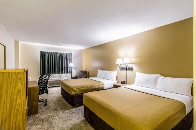 غرفة قياسية بسريرين كوين، Econo Lodge Valley City, ND 1/5